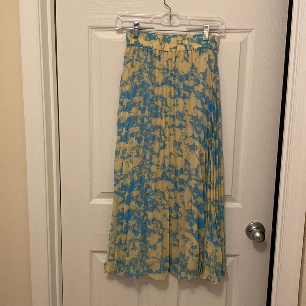 Monki pleated skirt